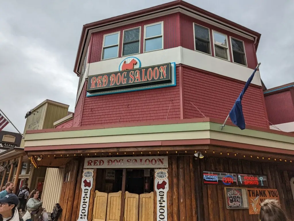 Photo extérieure du bar Red Dog Saloon à Juneau en Alaska