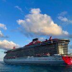 Le bateau de croisière Scarlet Lady entre en collision avec un quai à PortMiami