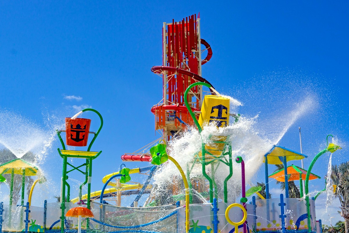   Splashaway Bay à Perfect Day à CocoCay accueille aujourd'hui ses premiers invités lors de son ouverture officielle.