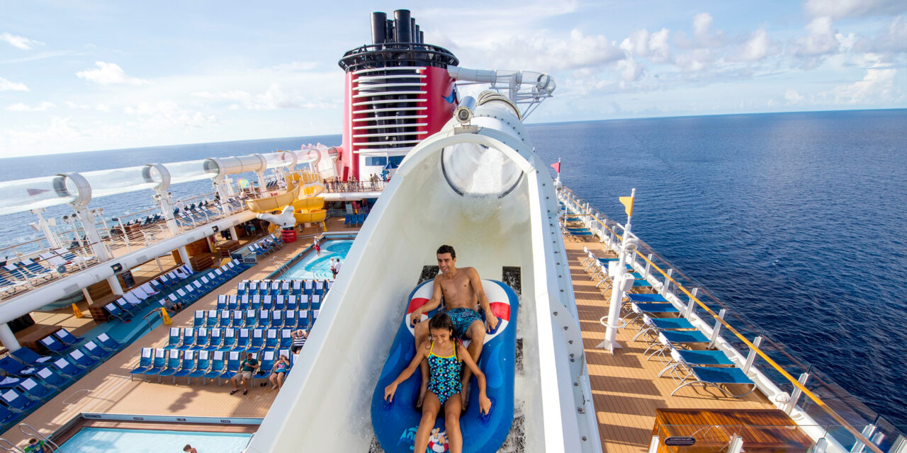 Toboggans aquatiques sur le Disney Fantasy